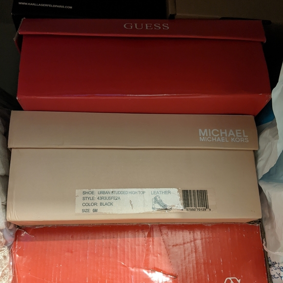 Michael Kors sneakers - Picture 3 of 3